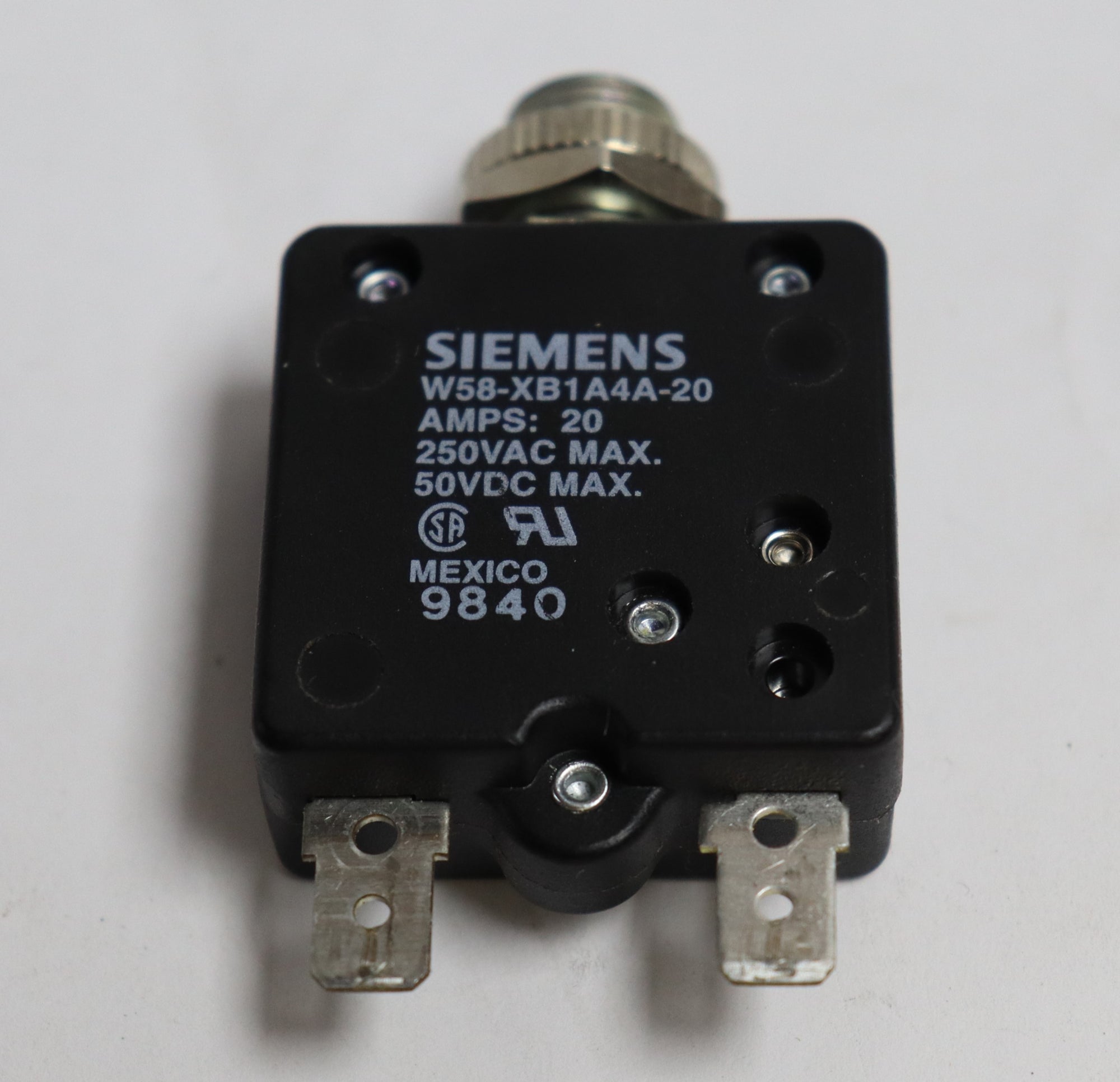 Siemens W58-XB IA4A-20 20A 250VAC 500VDC Circuit Breaker Therm Push (Set of 3)