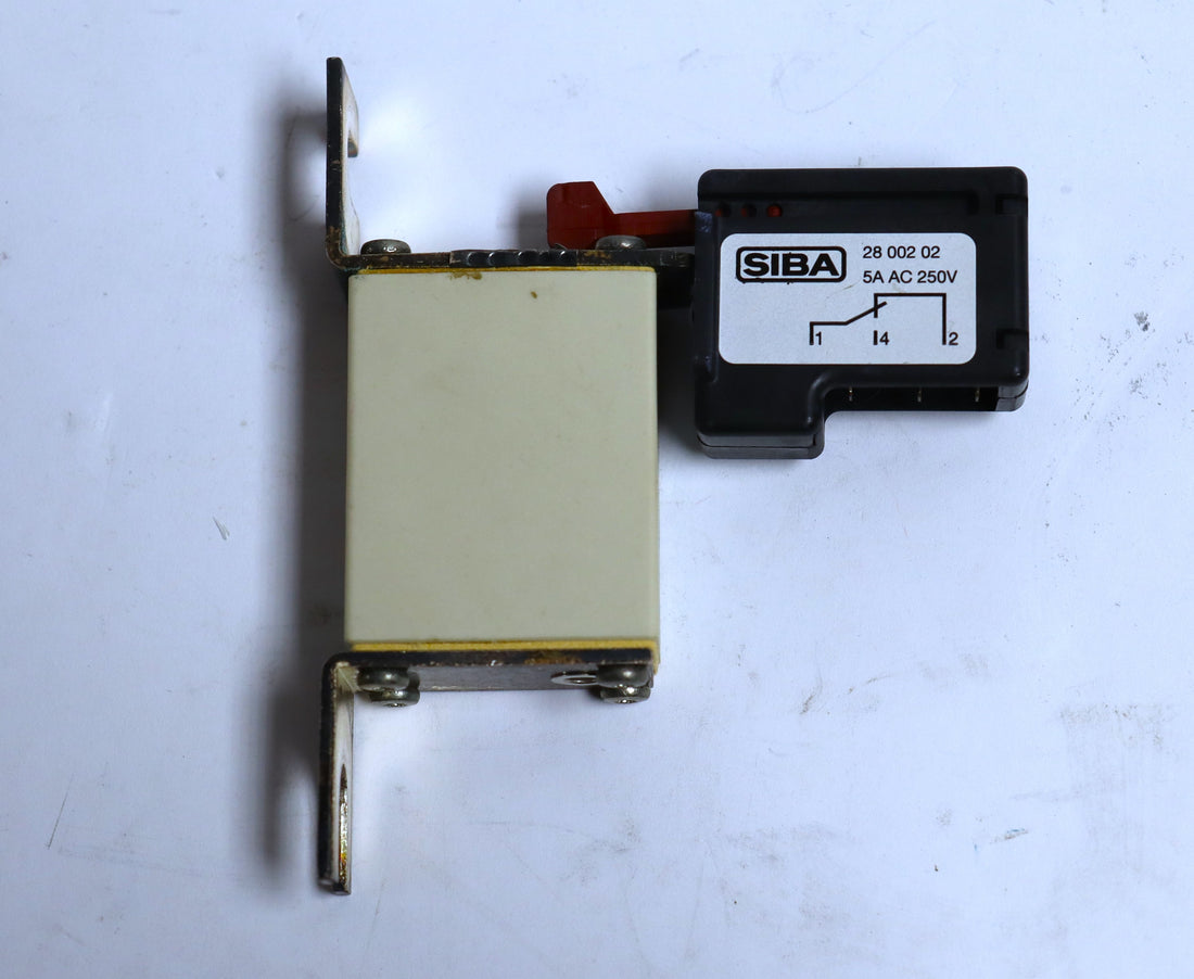 SIBA 2055820 200A 600V Fuse