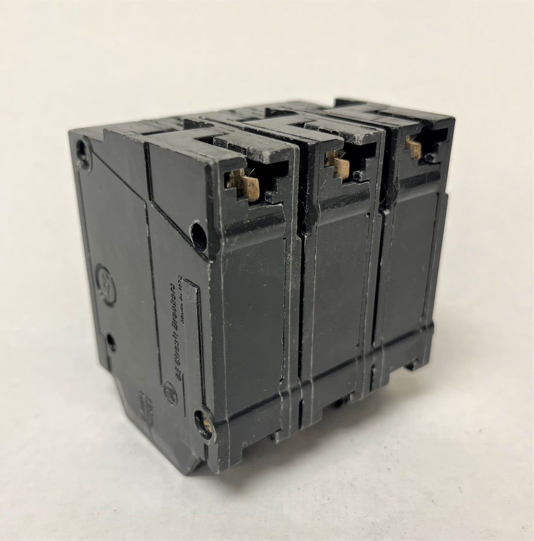 GE circuit breaker