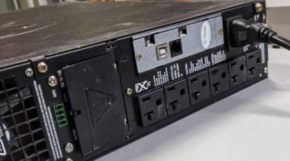 Products GE VH Series 1000VA/900W 120V Online Double Conversion Rack/Tower UPS (25511)